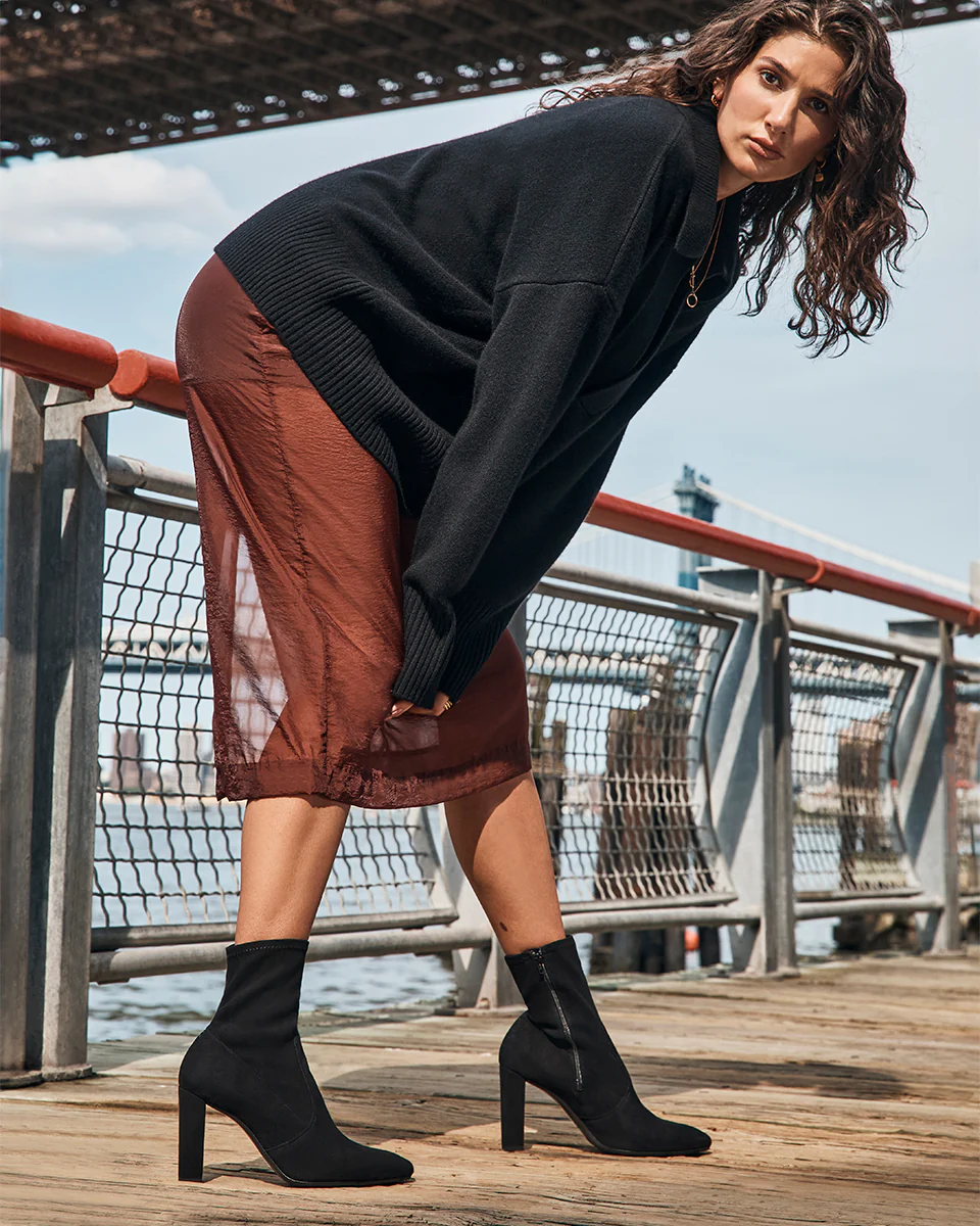 Paz 90 Stretch: Black Suede - Image 4